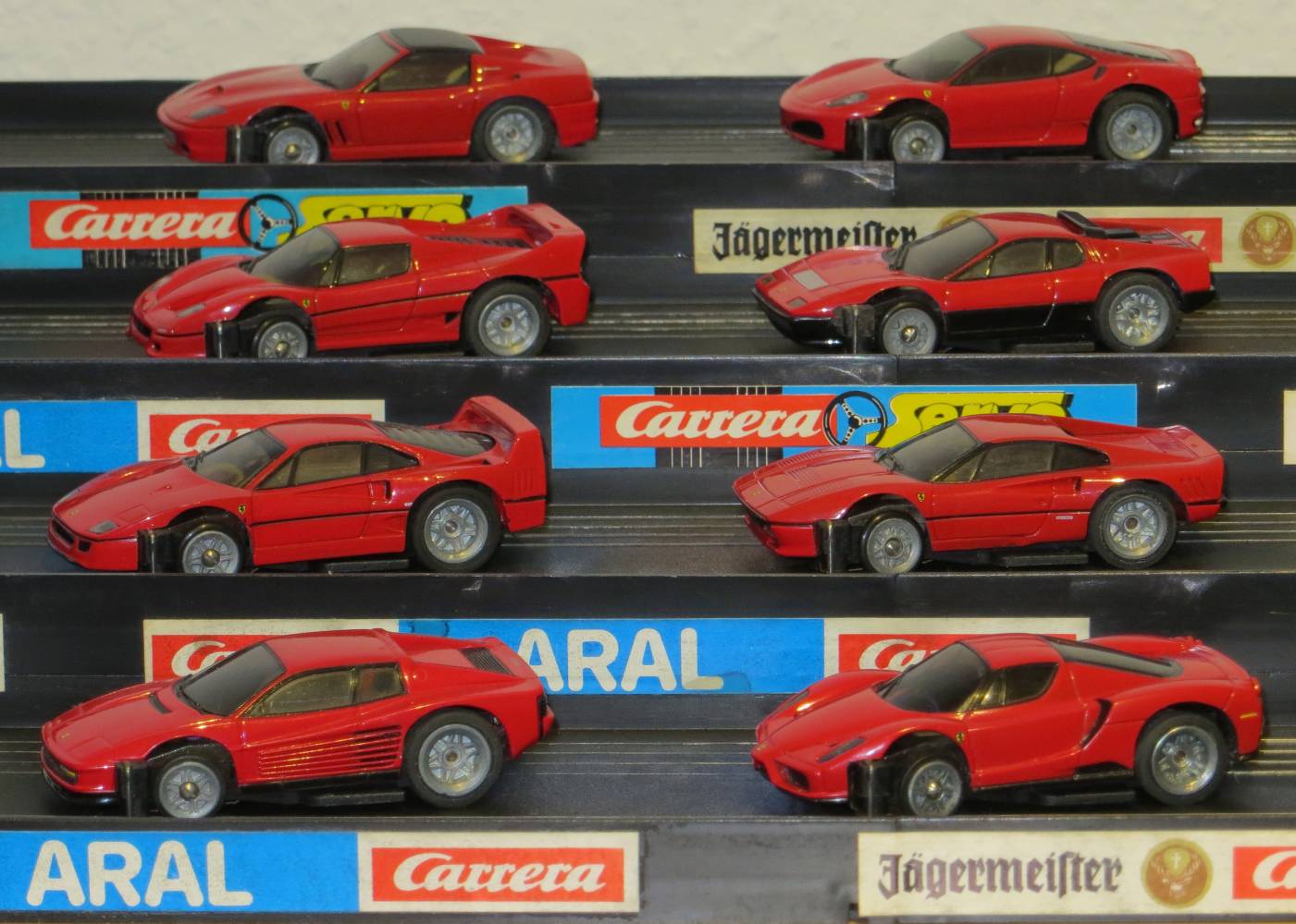 8 x Servo 160 Ferrari