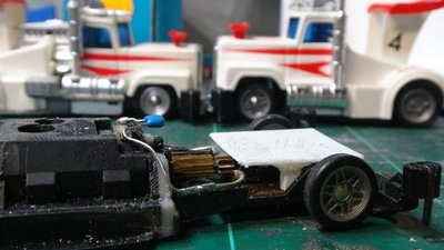 GTL Brücke 140.JPG (111.93 KiB) 5762 mal betrachtet Flache Sache...anschrauben,abschrauben...gudd so.