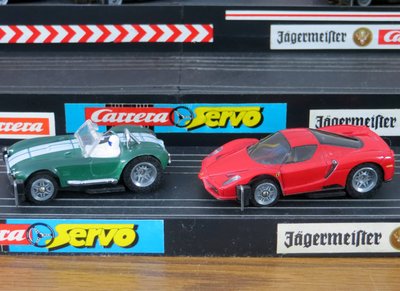 Moosgummi-Servo-160-montiert.jpg