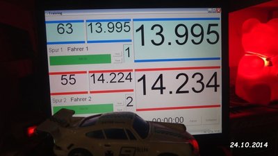 freitag 23uhr.JPG (192.7 KiB) 9005 mal betrachtet Freitag...Gestern also..gg 23 Uhr....Endlich