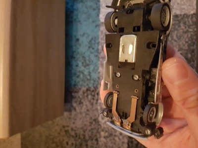 16122964715138811543457855720232.jpg (3.06 MiB) 6496 mal betrachtet 2 vorderen seitlichen Schraublöcher abgeflext