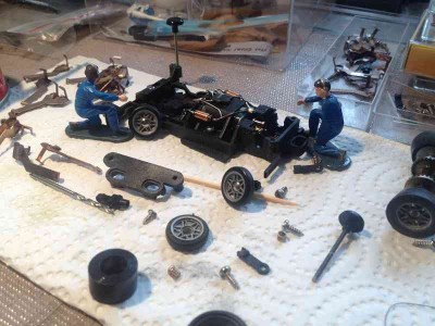 klein-IMG_3924.JPG (37.78 KiB) 2344 mal betrachtet Helgas Team werkelt fleißig...