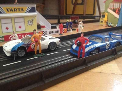 klein-IMG_3928.JPG (33.27 KiB) 2343 mal betrachtet Porsche und M1 haben die Streckenzulassung in Niederwenigern