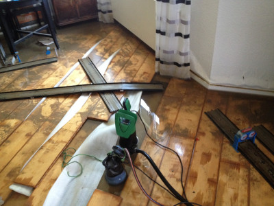 IMG_4042.JPG (2.59 MiB) 6105 mal betrachtet Die Pumpen stehen auf der Start u Zielgerade...